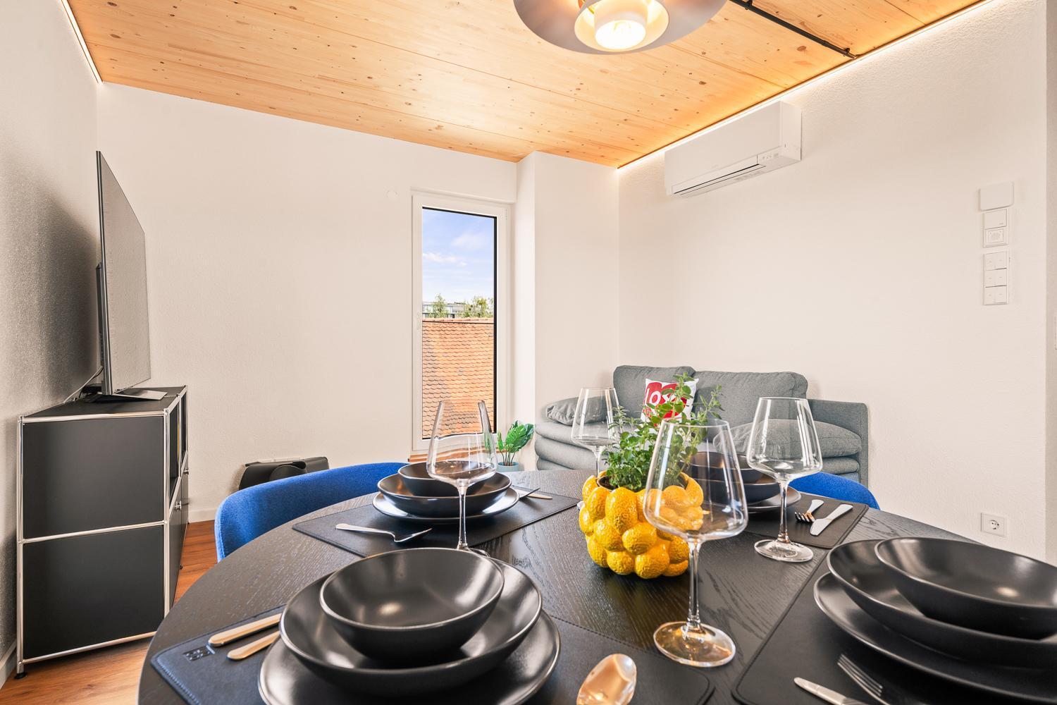 Penthouse Mit Traumhafter Terrasse Klimatisiert Apartment Friedrichshafen Luaran gambar